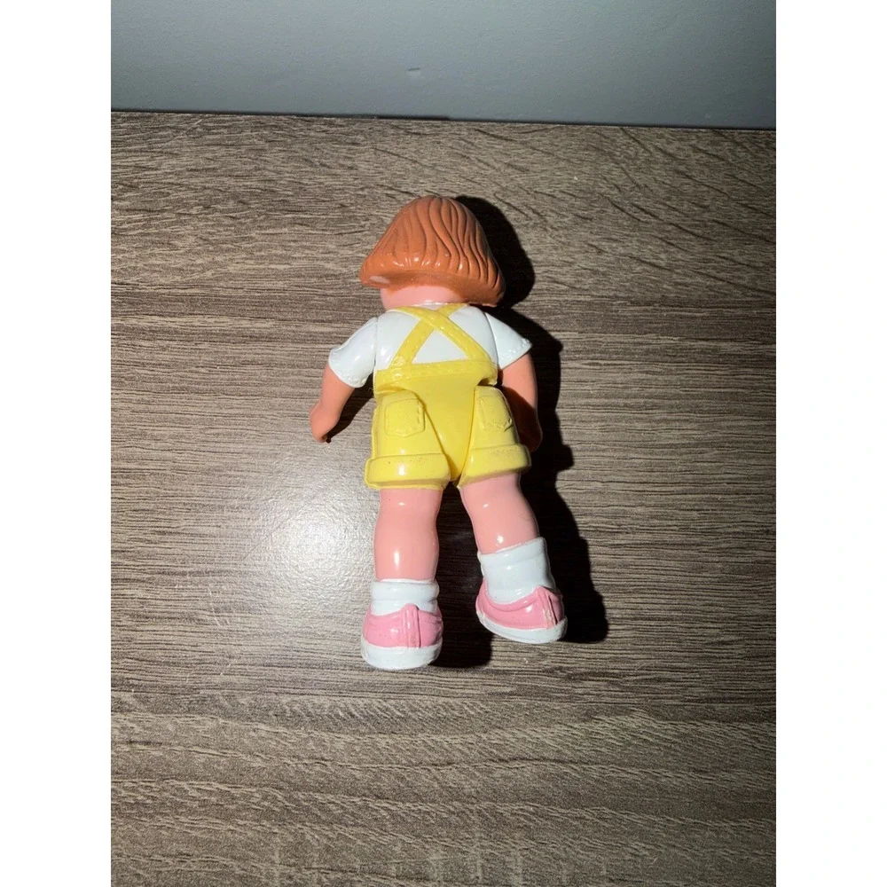 Vintage 1993 Fisher Price Loving Family Girl Figure green eyes brown hair